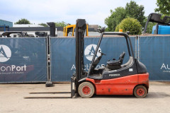 Fenwick E30 Electric Forklift 3000kg 5.2m 1997