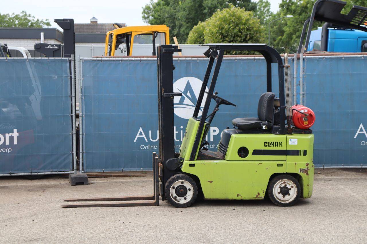 Forklift Lark LPG image