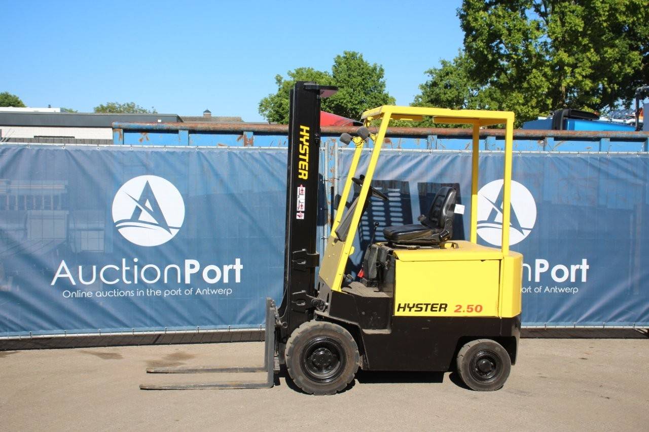 Hyster J2.50XL Electric Forklift 2500kg 3.8m 1992 image