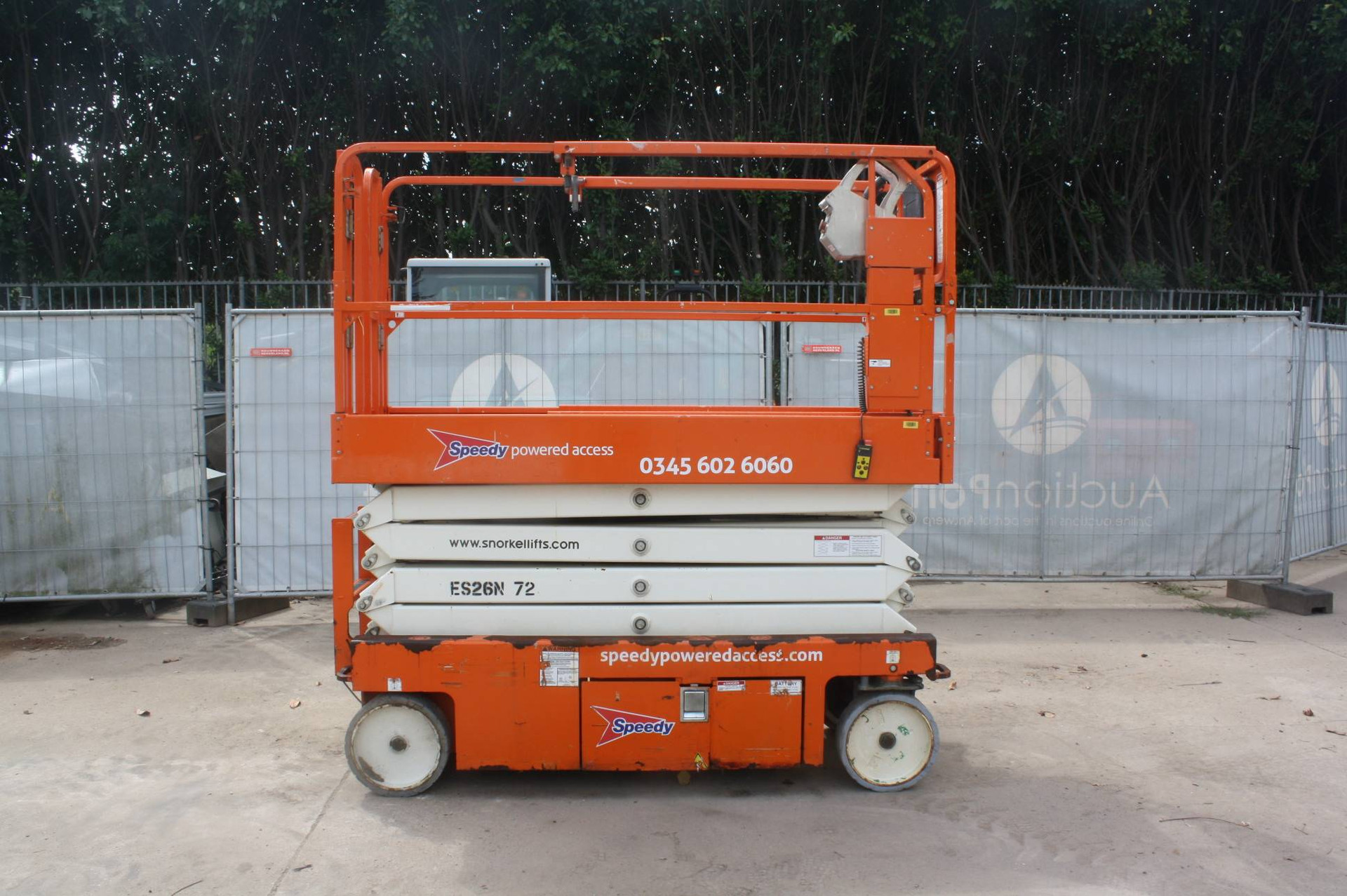 Scissor lift Snorkel S3226E Electric 9.9m 2016 image