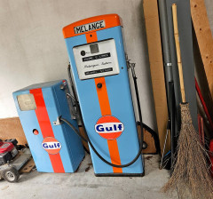 man cave duo fuel pumps 'Gulf' (Margin)