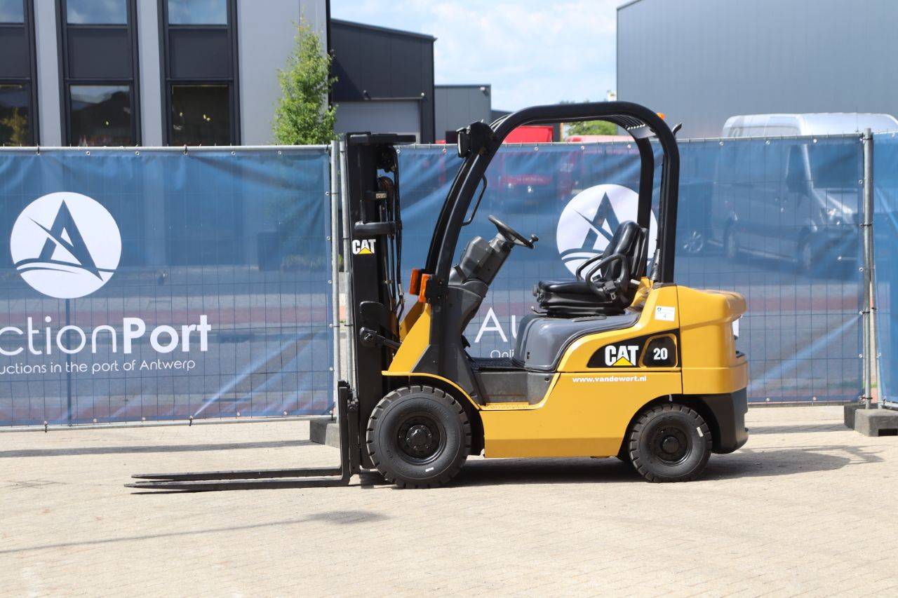 Forklift Caterpillar DP20CN Diesel 2000kg 4.2m 2006 image
