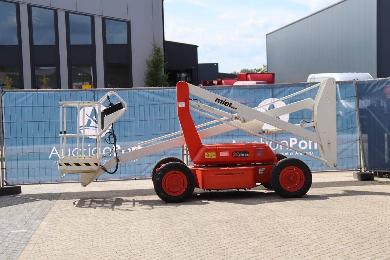JLG 30E Electric Articulating Boom Lift 11.1m 1999 image