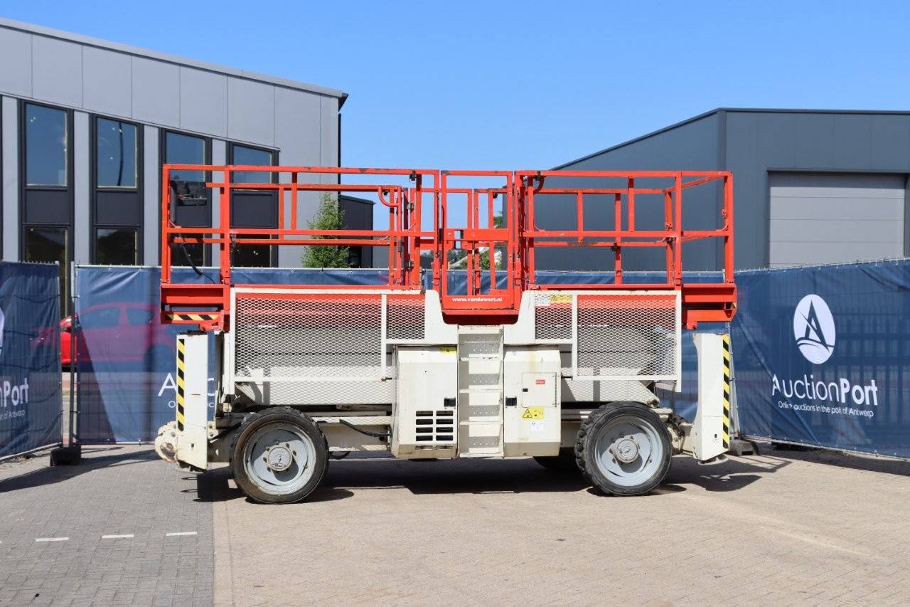 Scissor Lift Genie GS-3390RT Diesel 2013 image