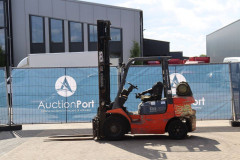 Forklift Toyota 42-7FGF25 LPG 2500kg 5.0m 2011