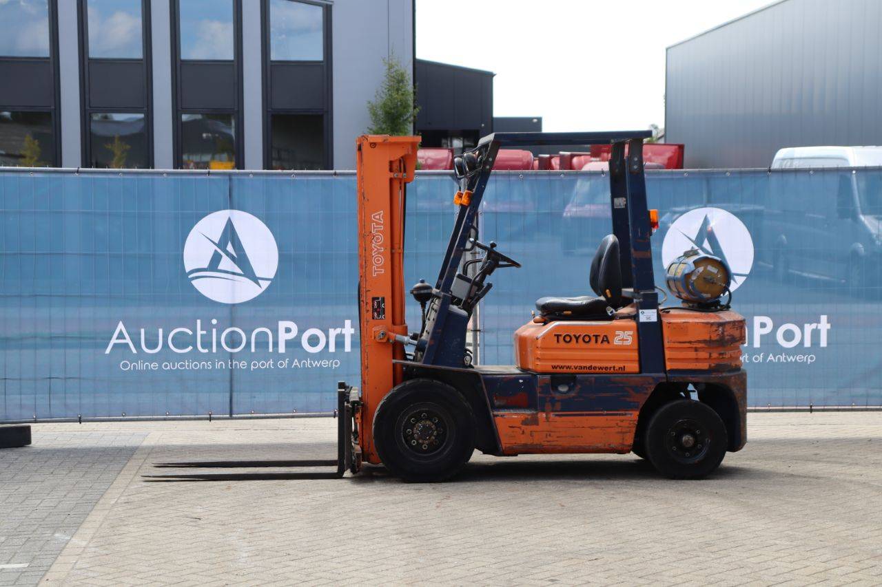Forklift Toyota 42-5FG25 LPG 2500kg 4.0m 1988 image
