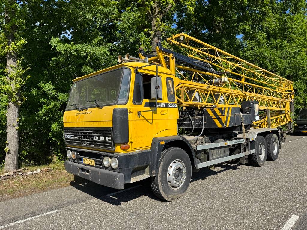 Construction crane DAF 2500 Diesel 1985/Movilift 200-1 Electric 1999 image