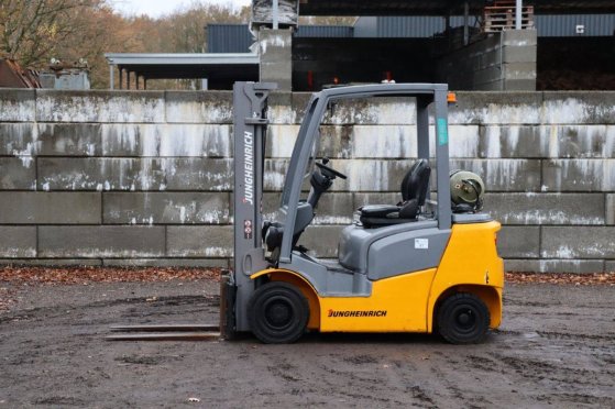 Forklift Jungheinrich TFG 320 LPG 2000kg 4.7m 2016 TFG 320 2016 2 Forklift