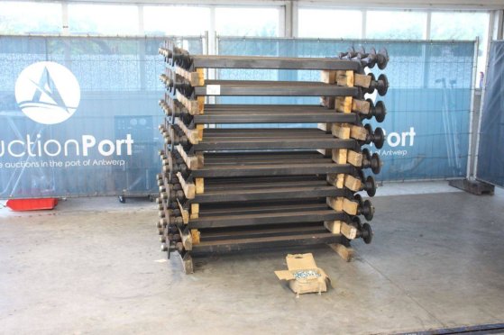 Batch of Knott 32x wheel axles with batch of hexagon bolts New Knott GmbH 1 Flatbed open trailers