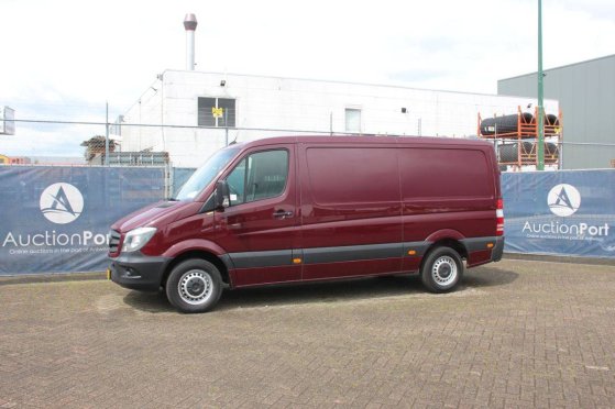 Mercedes-Benz Sprinter 210 CDI Diesel 95hp Van 2016 Sprinter 210 CDI 2016 2 Closed vans