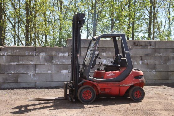 Linde H20D Diesel Forklift 2000kg 1990 H20D 1990 2 Rough Terrain Forklift image 16