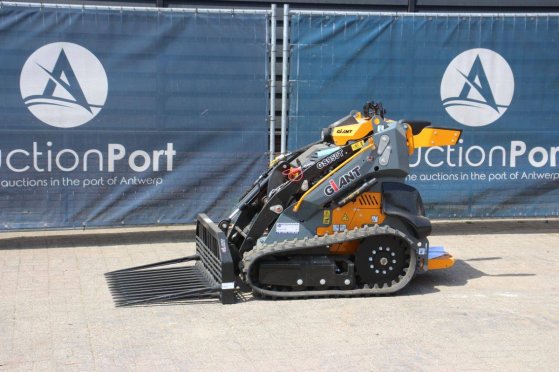 Giant GS950T Diesel Skid Steer Loader 18.2kW 2026 New Giant GS950T 2026 1