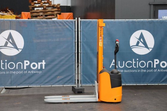 Still Electric Stacker 1000kg 1.86m 2 image 14