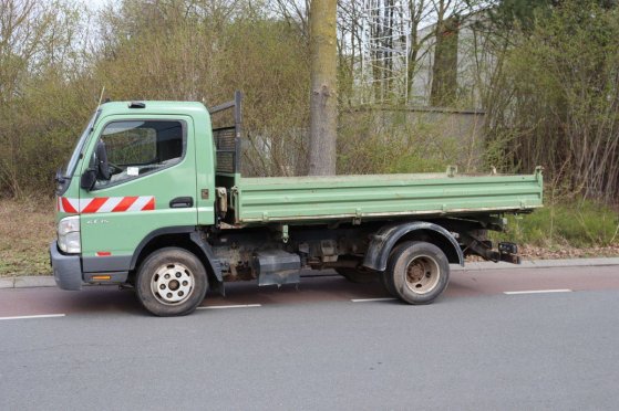 Tipper Van Mitsubishi Fuso Canter 6C15 Diesel 150hp 2000 Fuso Canter 6C15 2000 2