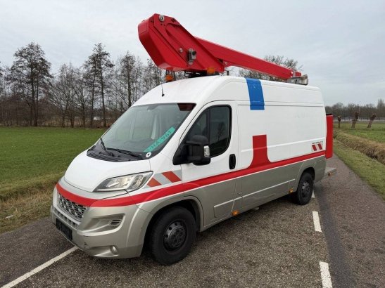 Truck mounted aerial platform Citroen Jumper 2.2HDI Klubb K32 Diesel 12.5m 2016 Citroën Jumper 2.2HDI Klubb K32 2016 2 ima...