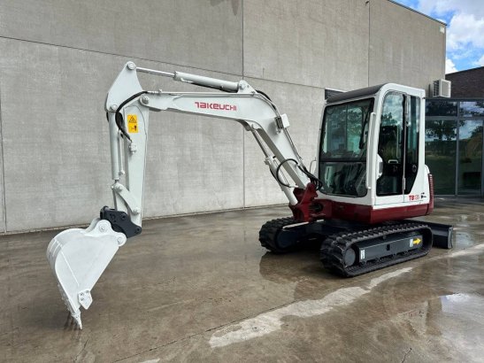 Midi excavator Takeuchi TB135 Diesel 2014 TB135 2014 2