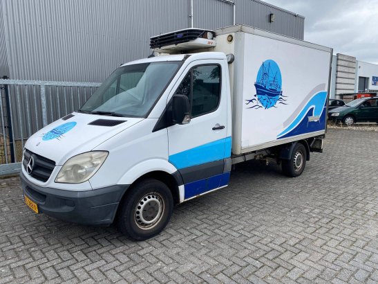 Mercedes-Benz Sprinter 315 CDI Diesel 150hp Van 2008 with Cooling Sprinter 315 CDI 2008 2 Closed vans