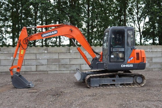 Doosan DH55-V Crawler Excavator Diesel 40kW 2010 Doosan DH55-V 2010 2 Crawler Excavators