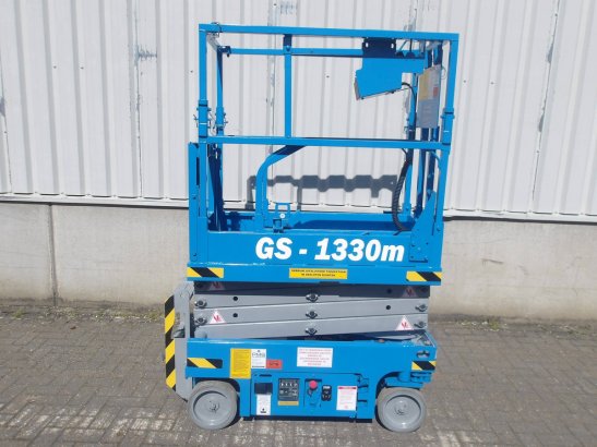 Genie GS-1330M Electric Scissor Lift 5.90m 2020 GS-1330M 2020 2 Scissor Lifts