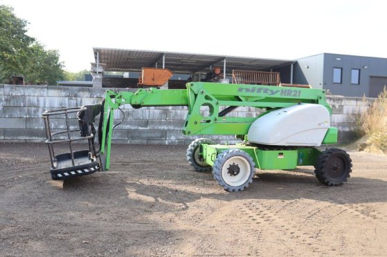 Knikarmhoogwerker Nifty HR21DE Elektrisch+Diesel 13m 2010 Nifty HR21 DE 2010 2