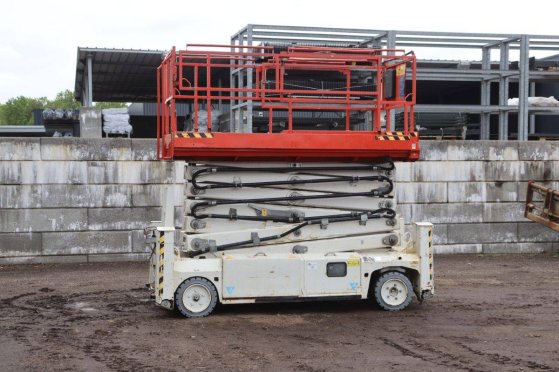 Schaarlift PB Elektrisch 2014 PB 2014 2 Scissor Lifts