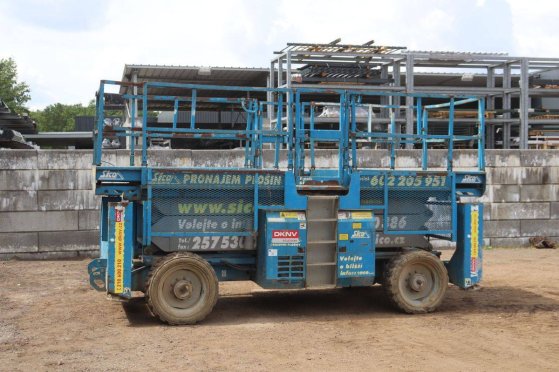 Schaarhoogwerker Genie GS-3390 12.06m Diesel 2007 GS-3390 2007 2 Scissor Lifts