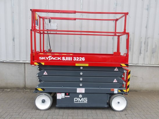 SkyJack SJ3226 Electric Scissor Lift 9.92m 2017 Skyjack SJ3226 2017 2 Scissor Lifts