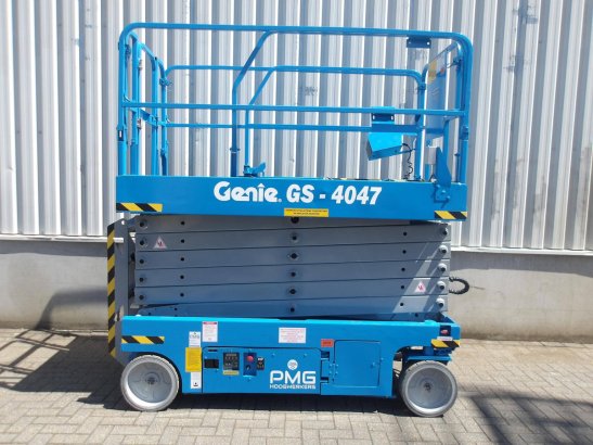 Scissor Lift Genie GS-4047 Electric 13.70m 2014 GS-4047 2014 2 Scissor Lifts