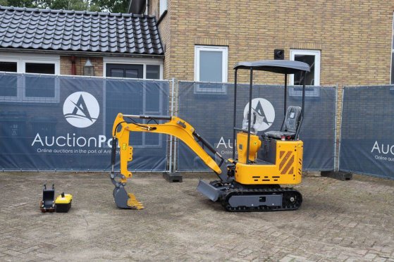 Mini Excavator CMH C12 Diesel 7kW 2026 New CMH C12 2026 1