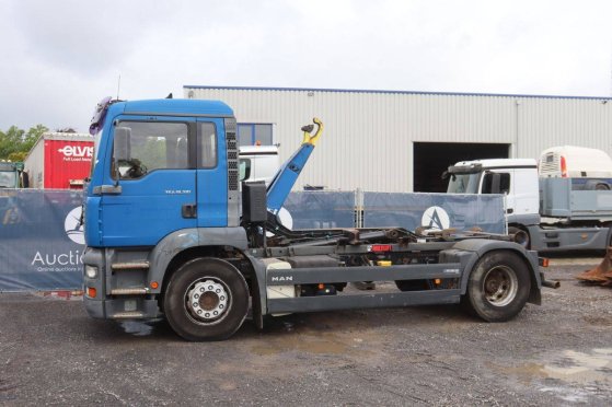 Hooklift system Truck MAN TGA 18.310 Diesel 310 hp TGA 18.310 2