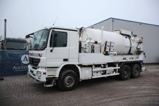 Vacuum Tanker Truck Mercedes-Benz 930.24 Diesel 2008 Mercedes-Benz 930.24 2008 2