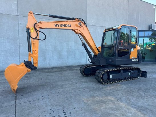 Midi excavator Hyundai R60VS Diesel 2018 R60VS 2018 2 Crawler Excavators