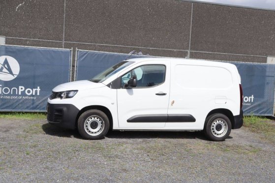 Peugeot Partner Diesel 76hp Van 2021 Peugeot Partner 2021 2 Closed vans image 31