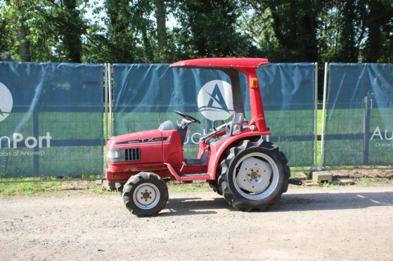 Mini tractor Honda TX20 Diesel 19.7hp Honda TX20 2