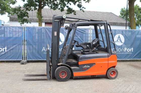 Linde E25L-01 Electric Forklift 2500kg 2016 E25L-01 2016 2 Forklift