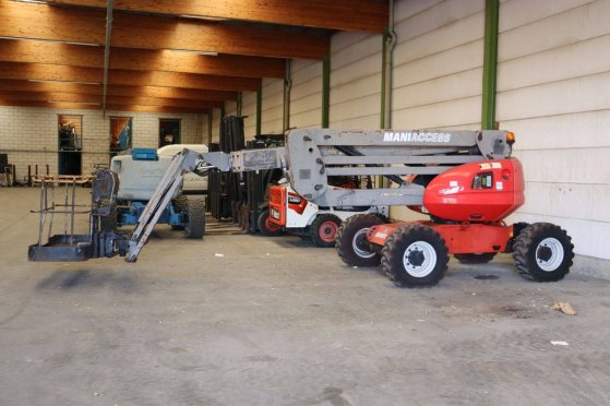 Manitou 180 ATJ Diesel Articulated Boom Lift 18m 2008 180 ATJ 2008 2