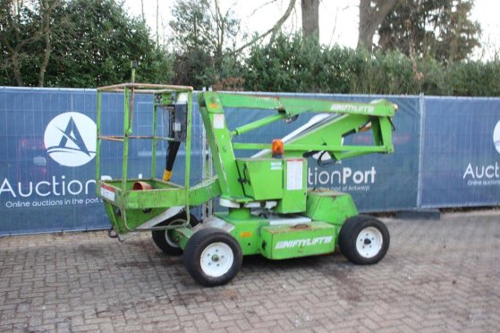 Niftylift HR12 NDE Articulated Boom Lift Electric+Diesel 12.2m 1997 Niftylift HR12 NDE 1997 2