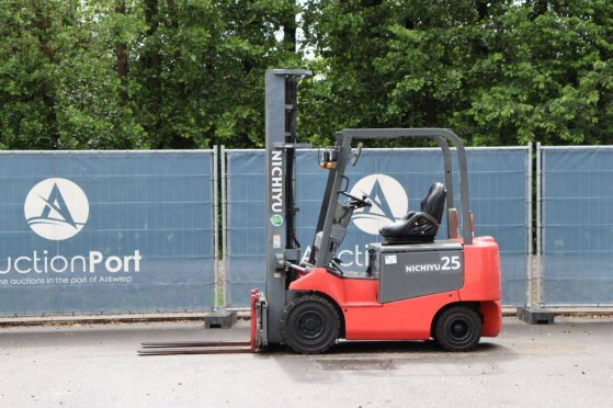Nichiyu FB25PN Electric Forklift 6.0m Nichiyu FB25PN 2 Forklift