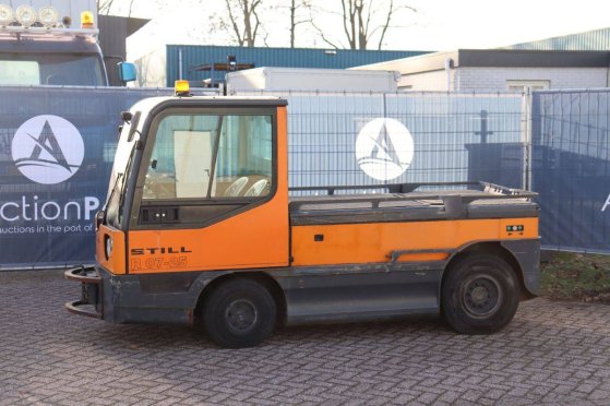 Electric tow tractor Still R07-25 Electric 20kW 2012 10036 2012 2