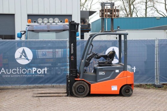 Toyota 8FBMKT30 Electric Forklift 3000kg 3.7m 2013 8FBMKT30 2013 2 Forklift image 16