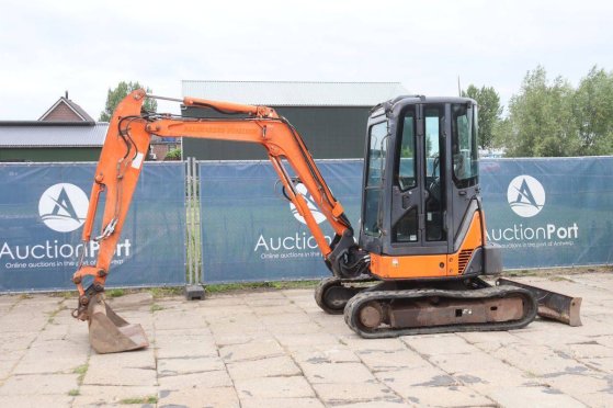 Crawler excavator Hitachi ZX35U-2 CLR Diesel 22.3kW 2008 ZX35U-2 CLR 2008 2 Crawler Excavators