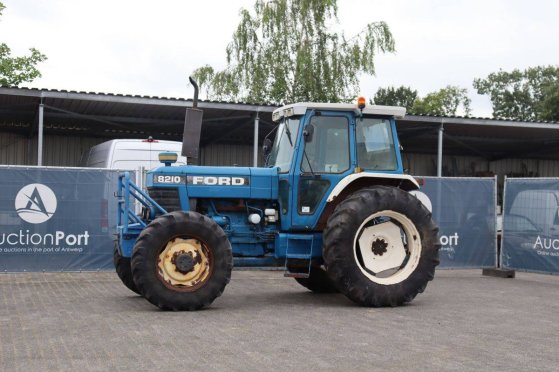 Tractor Ford 8210-DT-F0C Diesel 115hp 8210-DT-F0C 2