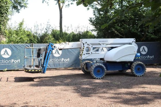 Articulating boom lift Niftylift HR21D 4x4 Diesel 20.8m 2010 Niftylift HR21D 4x4 2010 2