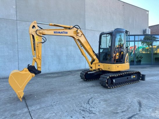 Midi excavator Komatsu PC40MR-2 Diesel 2012 PC40MR-2 2012 2 Crawler Excavators