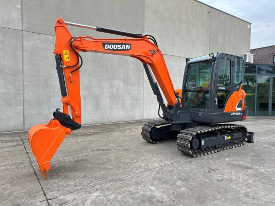 Doosan DX55-9CN Diesel Midi Excavator 2019 Doosan DX55-9CN 2019 2 Crawler Excavators