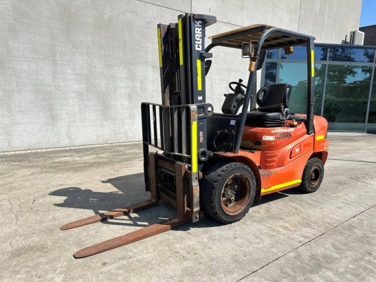 Forklift Clark GTS30D Diesel 2018 GTS30D 2018 2 Forklift