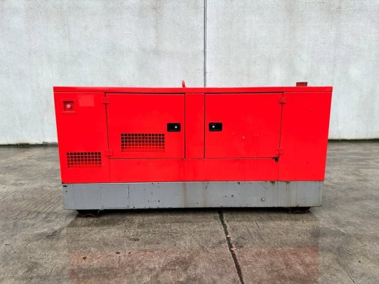 Generator Gesan DPS100 Diesel 2005 GESAN DPS100 2005 2 Generators