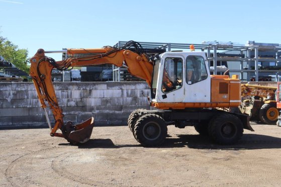 Wielgraafmachine Atlas Diesel 2 Wheeled Excavators image 16