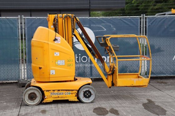 JLG Toucan 10E Electric Mast Lift 10.1m 2015 Toucan 10E 2015 2