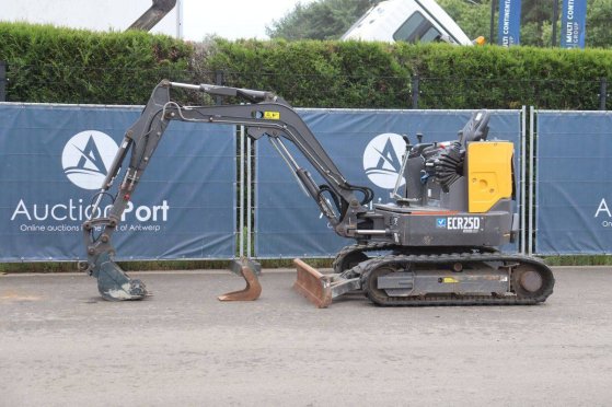 Mini excavator Volvo ECR25D Diesel 14.8kW 2022 ECR25D 2022 2 image 16